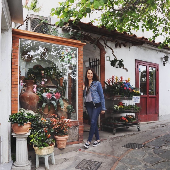 Meet your Posher, Stephanie - Picture 1 of 1